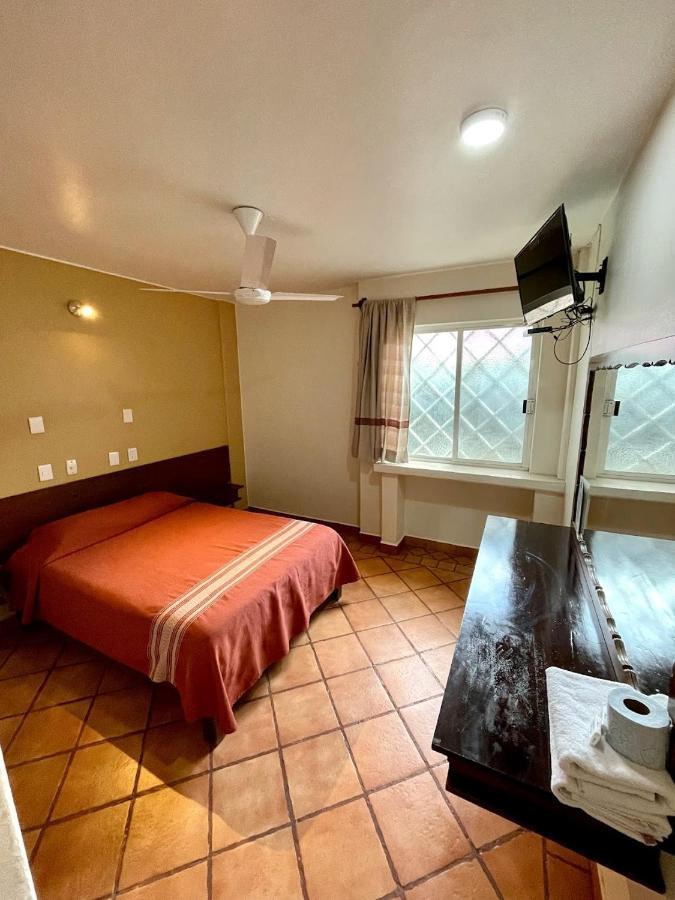 Hotel Bugambilias *